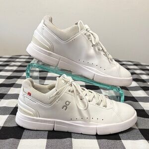On Women's Roger Advantage 2 Shoes Sneakers Size 8 All White Faux Leather